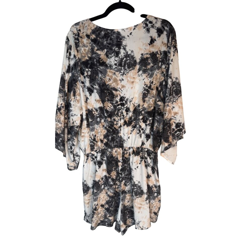 2/$30 NWT Bar III Medium Tie-Dye Print Romper V-Neckline & Elastic Waist - Picture 3 of 15